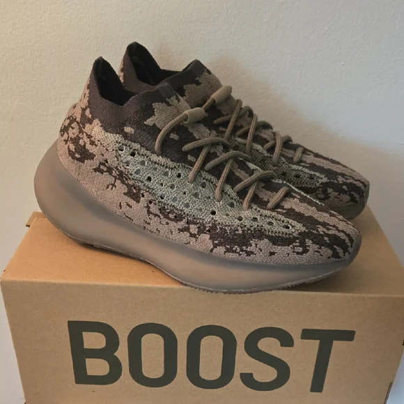 Adidas YEEZY BOOST 380 BROWN SIZE 9 - Picture 1 of 3